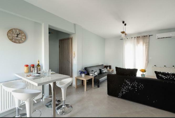 Bright Spacious Two-Bedroom Apartment Selanik Dış mekan fotoğraf